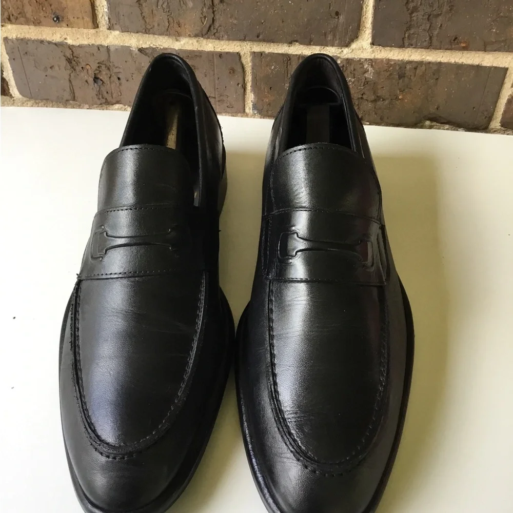 Bruno Magli Men’s size 10.5 sleek black